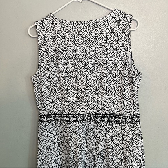 Talbots White & Black Medallion Print Sleeveless Tank Split Neck Midi Dress Sz L - Picture 10 of 11